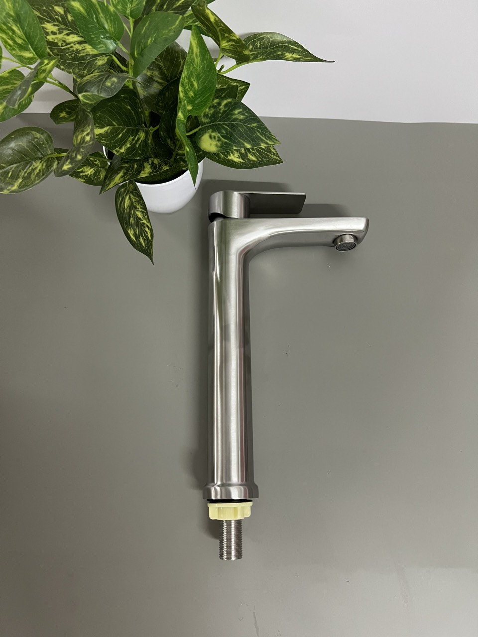 Vòi lavabo lạnh 2111
