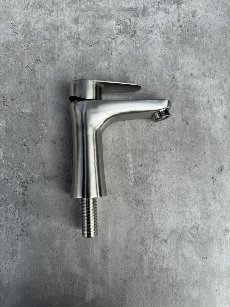 Vòi lavabo eo lạnh 304 - 218